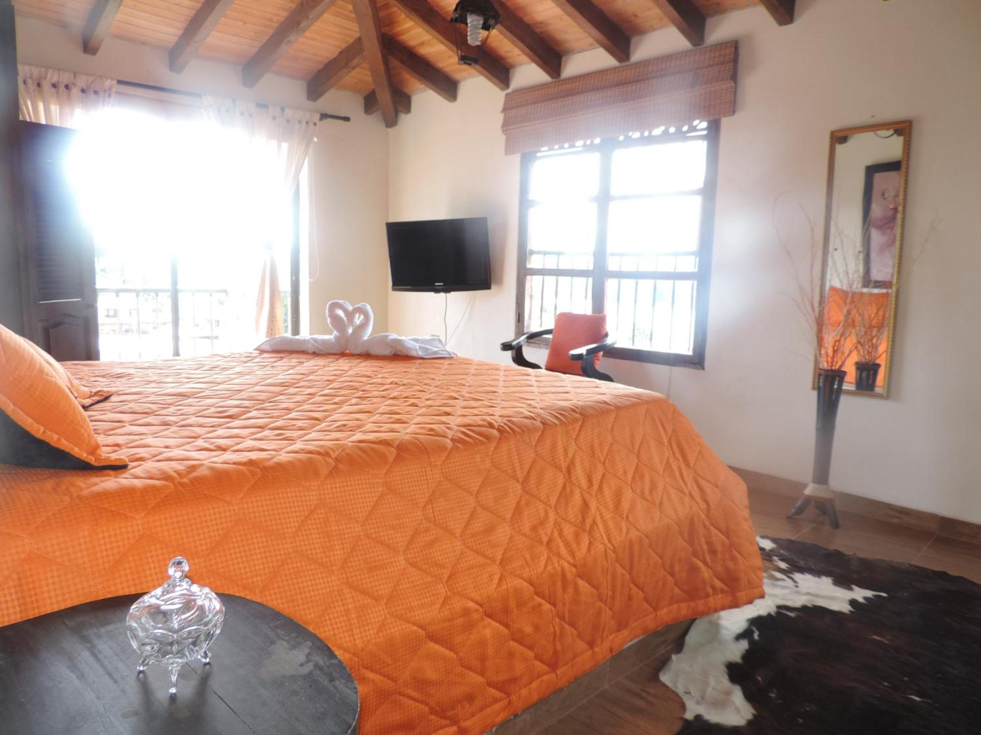 Oak Tree House Guest House Guatapé Екстериор снимка