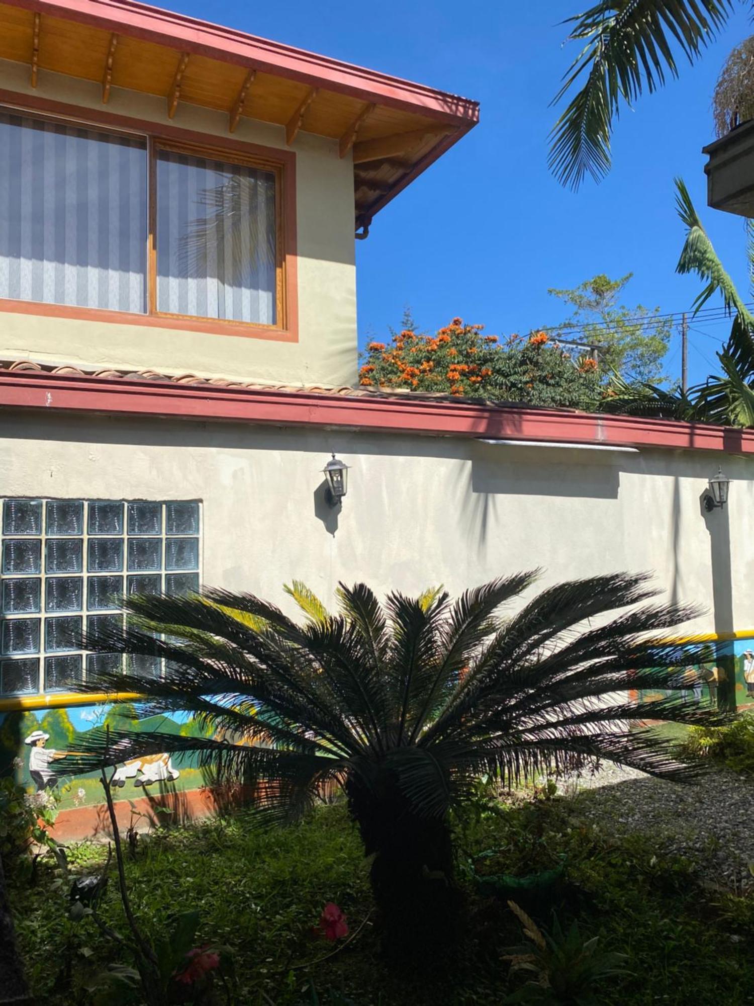Oak Tree House Guest House Guatapé Екстериор снимка