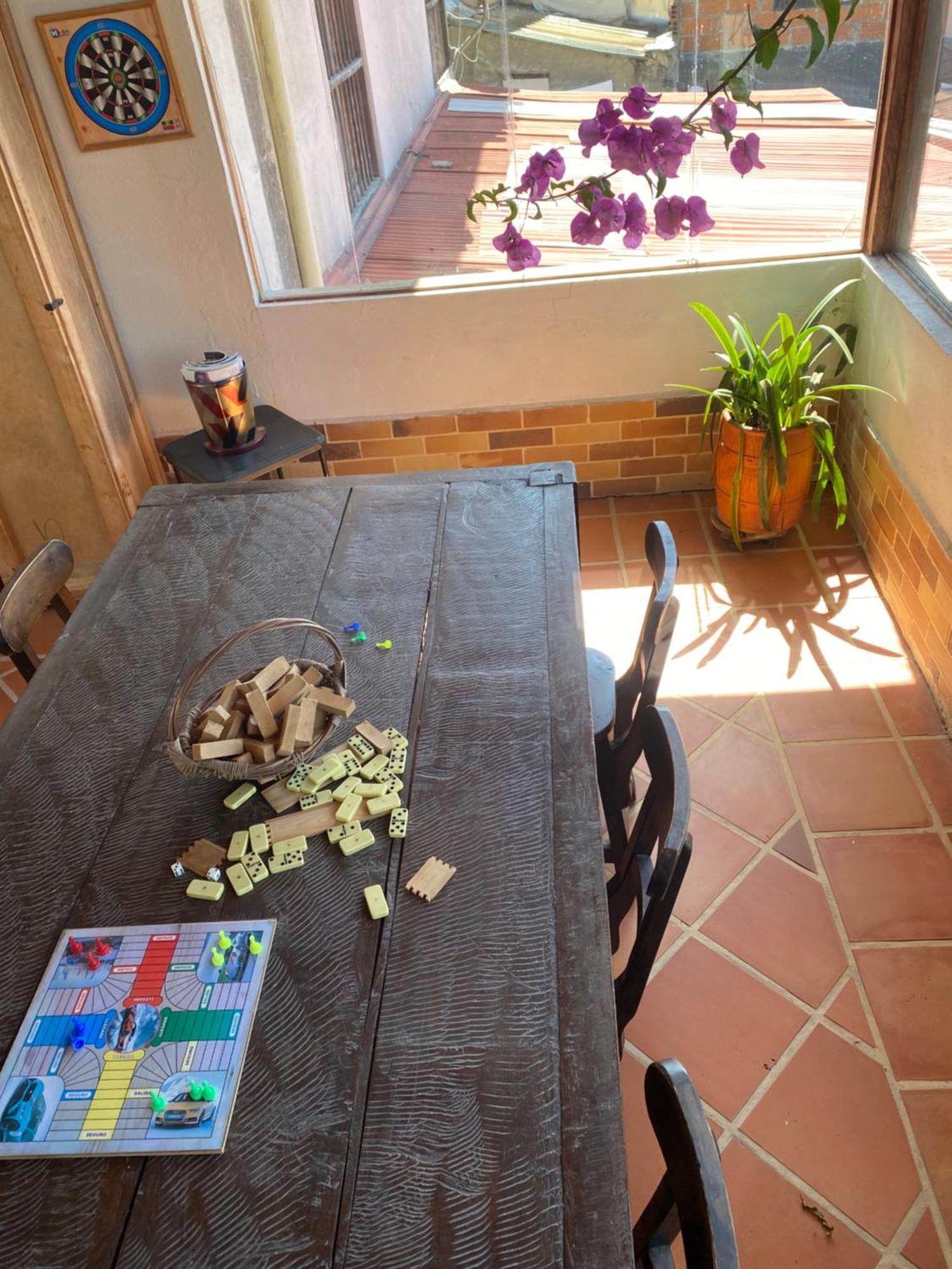 Oak Tree House Guest House Guatapé Екстериор снимка