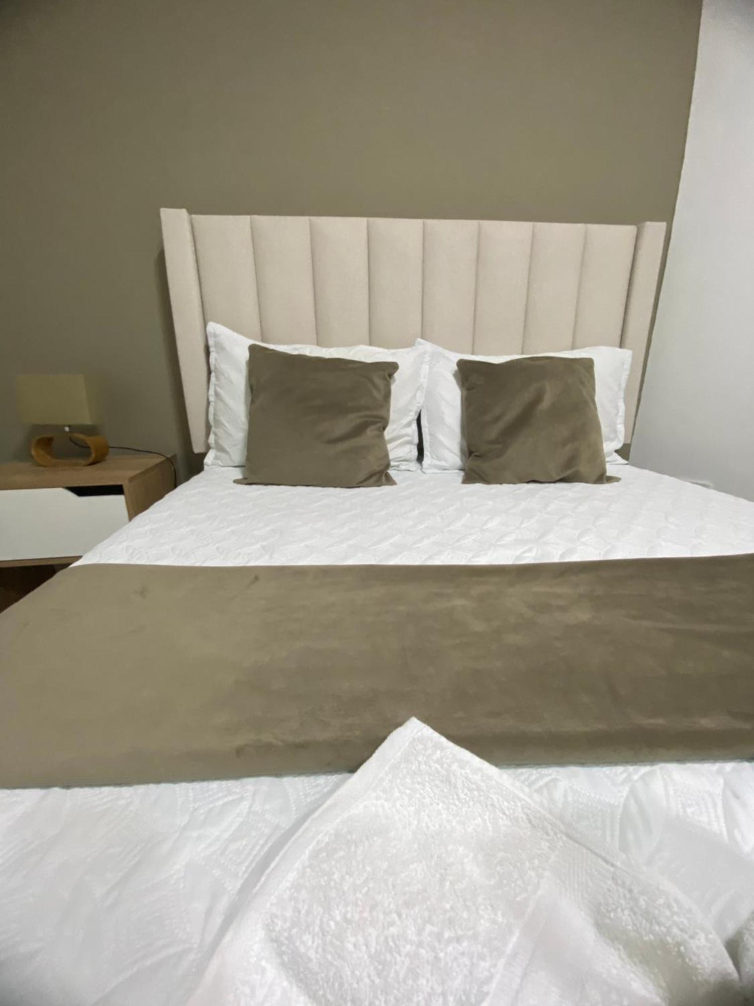 Oak Tree House Guest House Guatapé Екстериор снимка